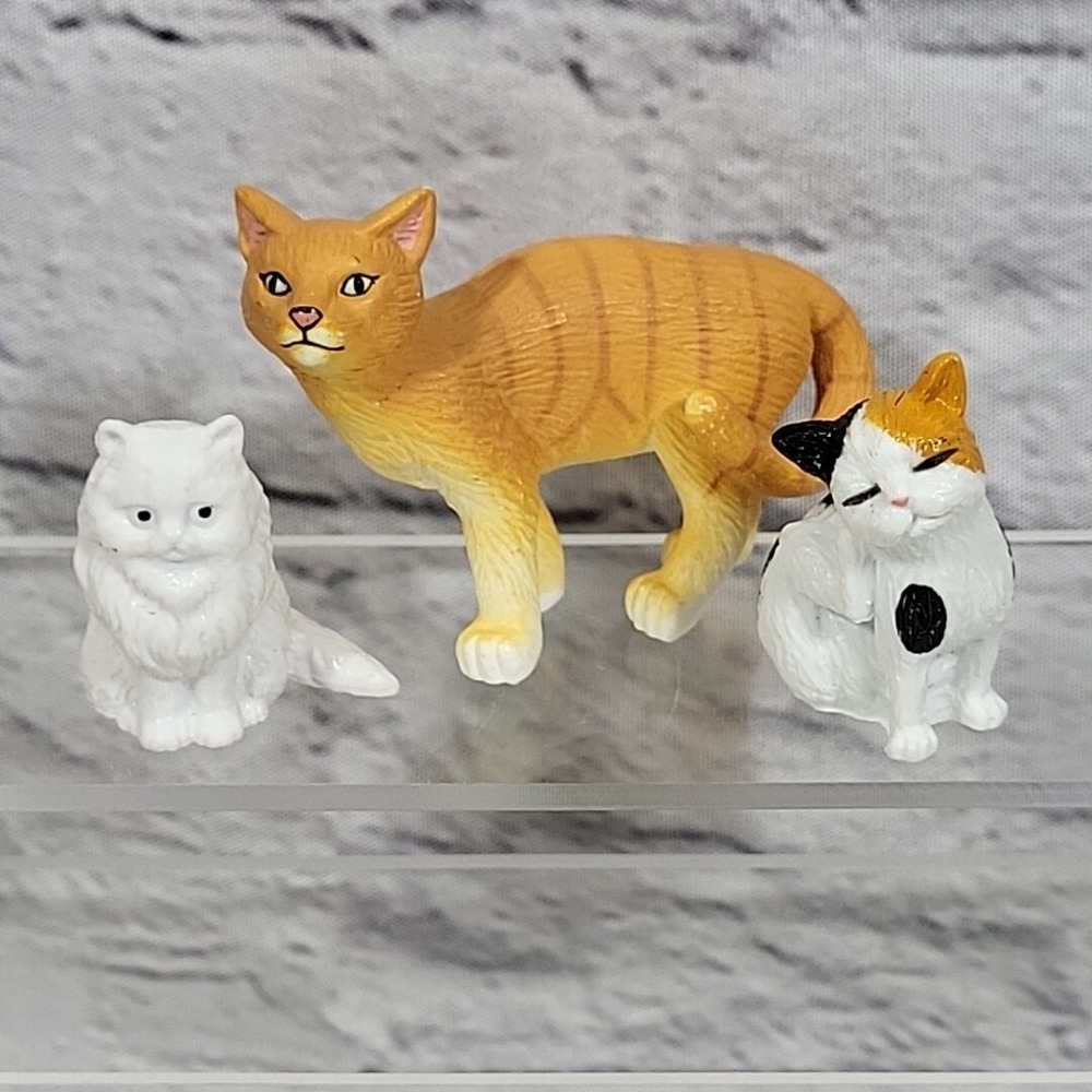 Kitty Cat Figures‎ Realistic Dollhouse Pets Lifelike Animals Lot Of 3